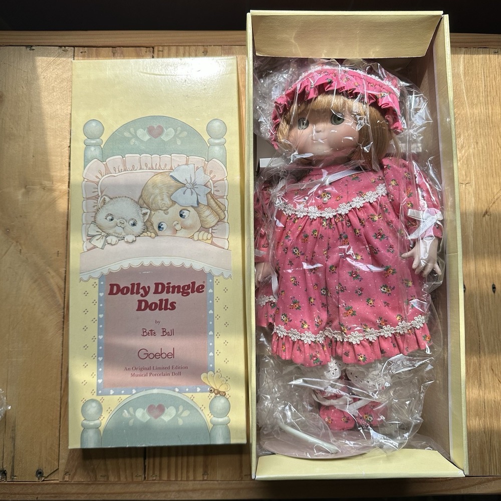 90s Goebel Dimple Dumpling DOLLY DINGLE Musical Doll Porcelain Limited Edition